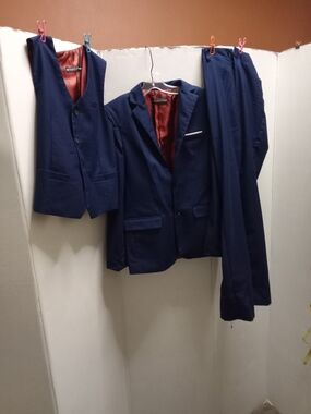 YuanLu boys 3-piece formal suit set in navy blue, size 16Y B7